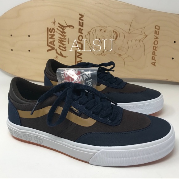 Vans Shoes - VANS Gilbert Crockett Independent Dress Blues W